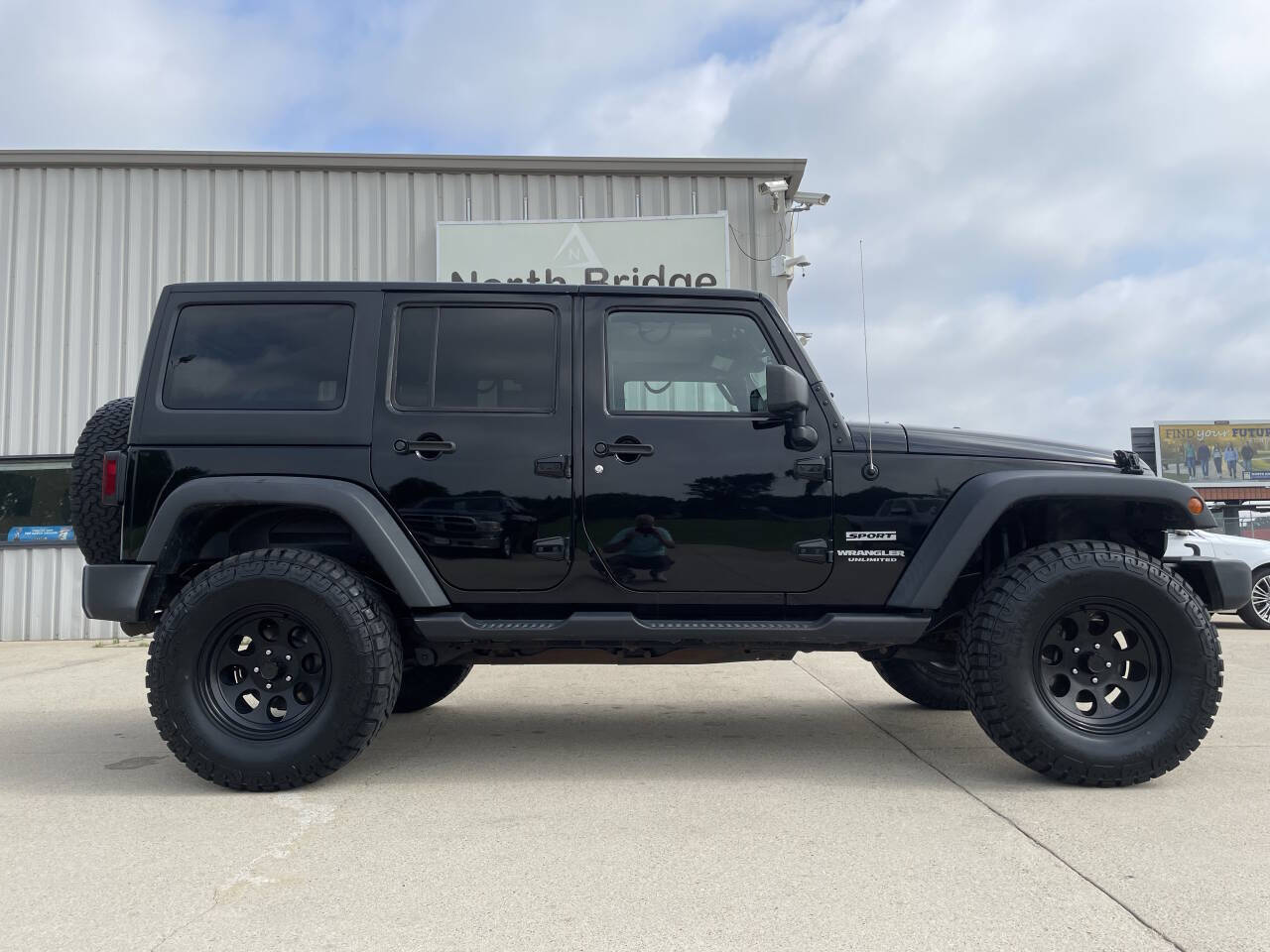 2016 Jeep Wrangler Unlimited Sport photo 22