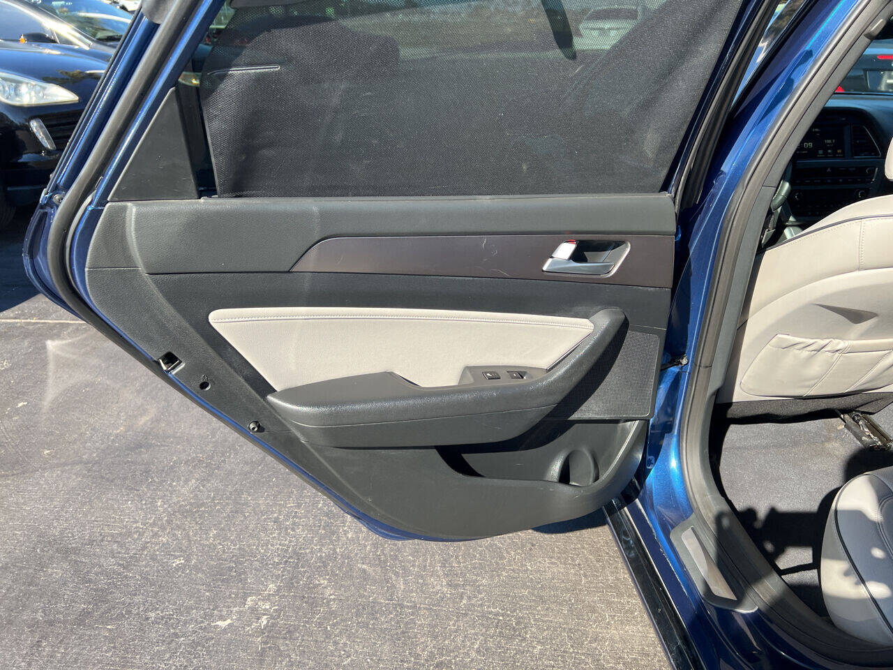 2015 Hyundai Sonata  - $14,900