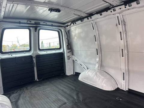 2020 Chevrolet Express 2500