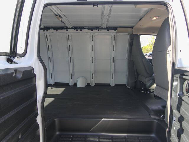 2026 GMC Savana 2500