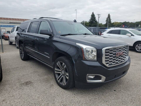 2020 GMC Yukon XL for sale at Betten Baker Preowned Center in Twin Lake MI