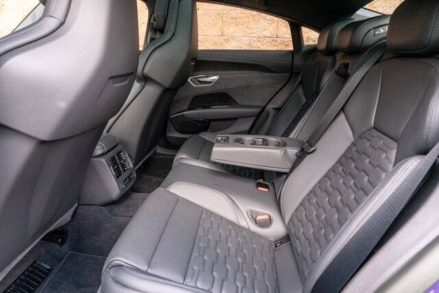 2023 Audi e-tron GT quattro Prestige