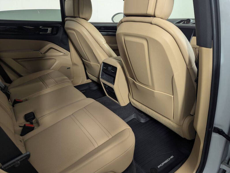 2022 Porsche Cayenne