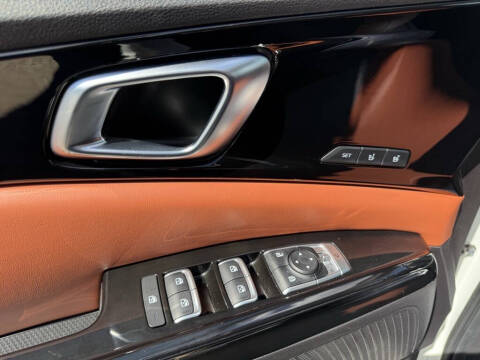 2022 Kia Carnival SX