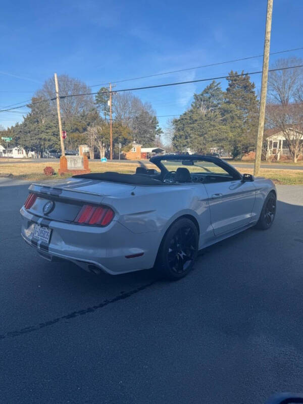 2015 Ford Mustang V6