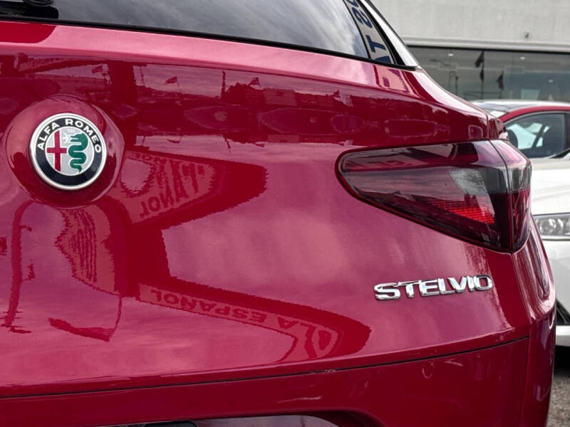 2022 Alfa Romeo Stelvio Sprint