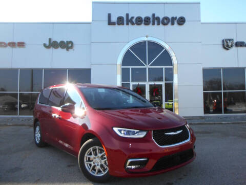 2026 Chrysler Pacifica Select