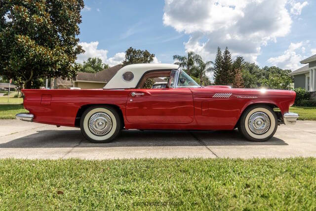 1957 Ford Thunderbird