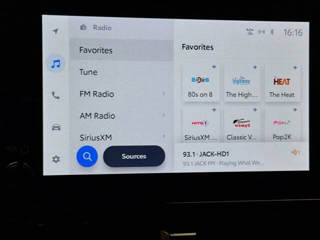 2025 Toyota Corolla Hatchback SE