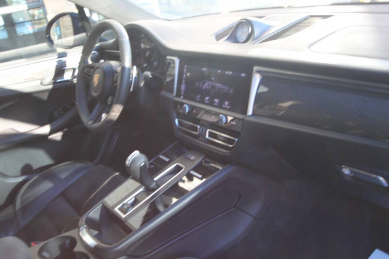 2023 Porsche Macan GTS