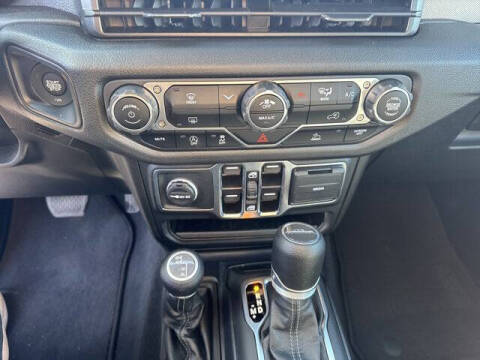 2025 Jeep Gladiator NightHawk