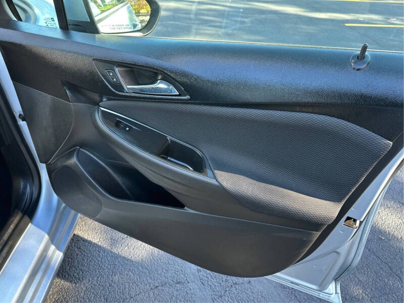 2017 Chevrolet Cruze LS Auto