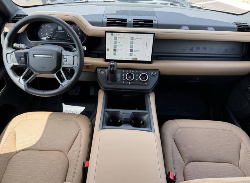 2025 Land Rover Defender 110 P400 S