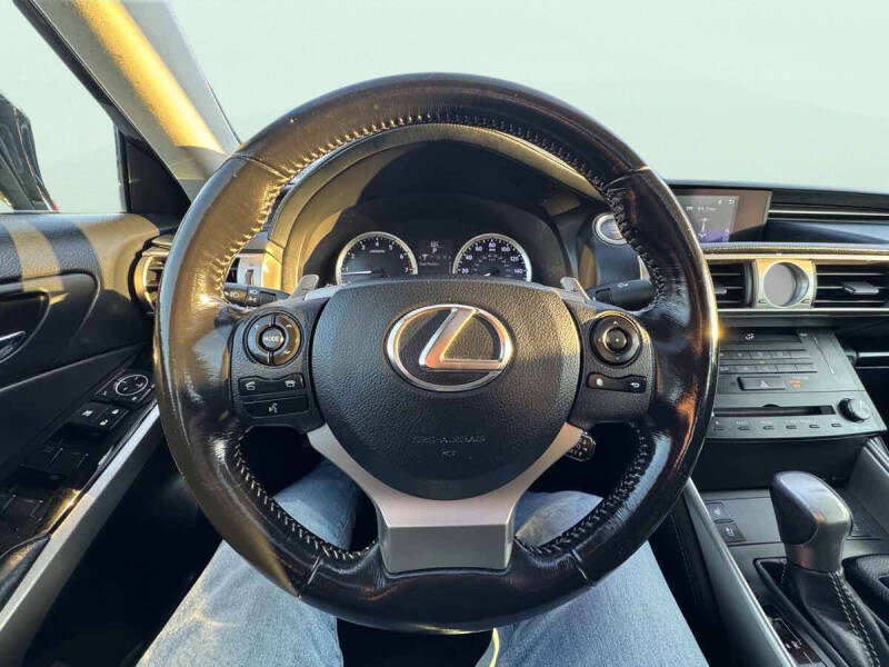 2016 Lexus IS 300