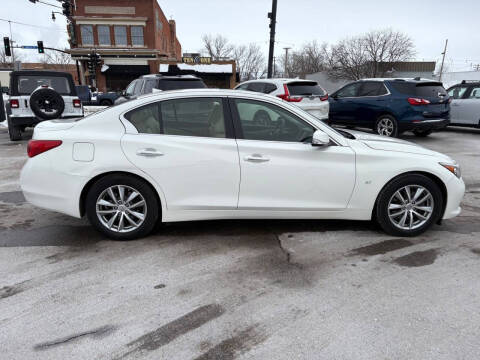 2015 Infiniti Q50 Premium