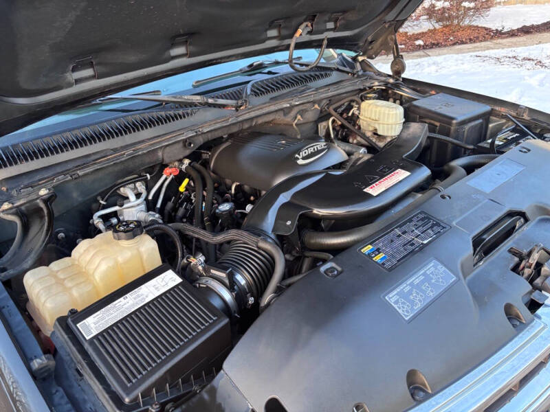 2004 Chevrolet Suburban 1500 LT