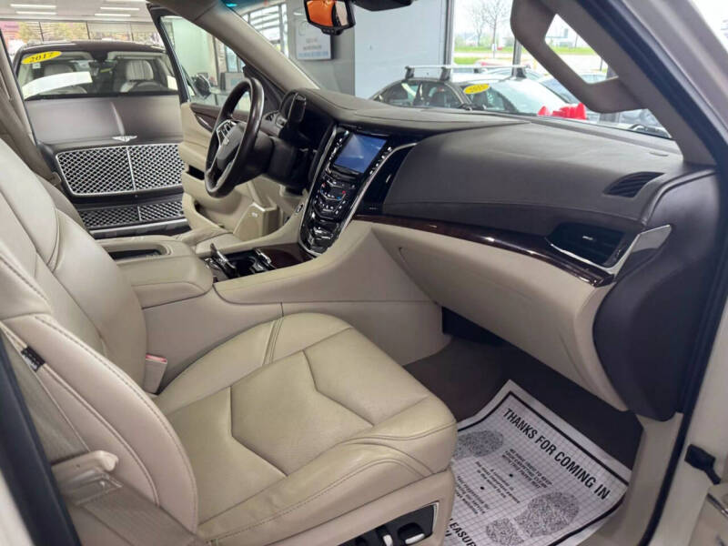 2015 Cadillac Escalade Luxury