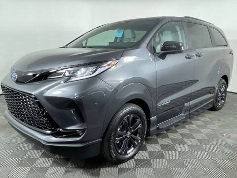 2025 Toyota Sienna XSE 7-Passenger