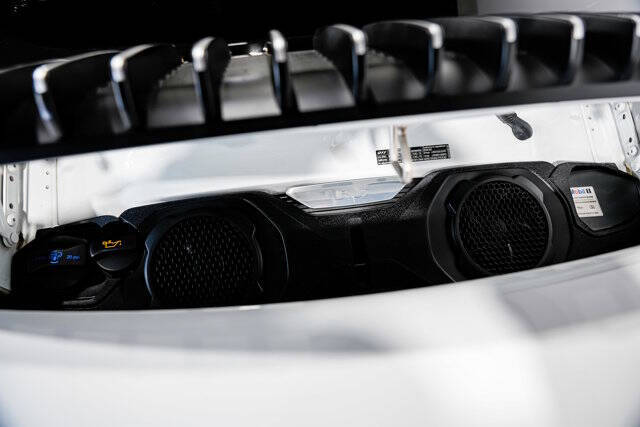 2020 Porsche 911 Carrera