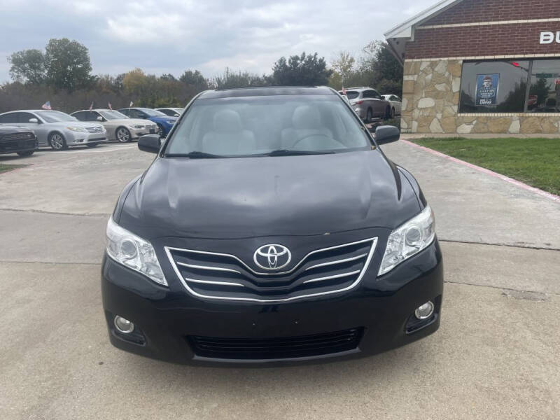 2011 Toyota Camry XLE photo 3