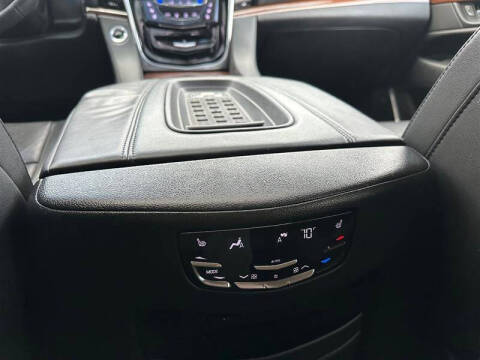 2017 Cadillac Escalade ESV Premium Luxury