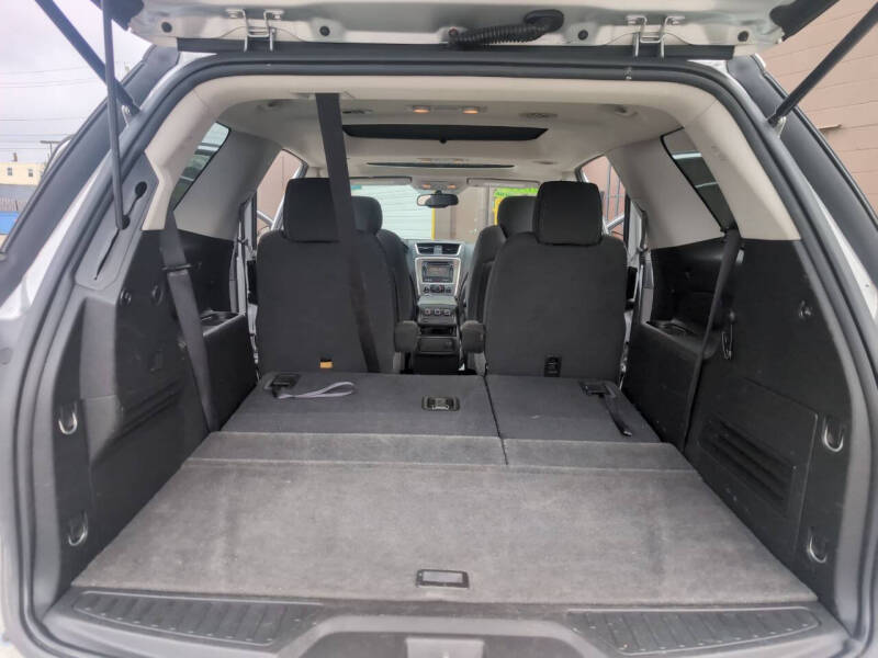 2013 GMC Acadia SLE-2