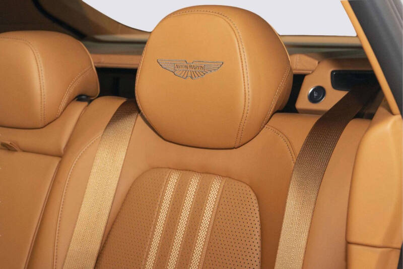 2024 Aston Martin DBX