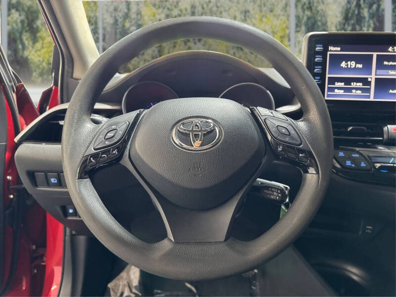 2020 Toyota C-HR LE