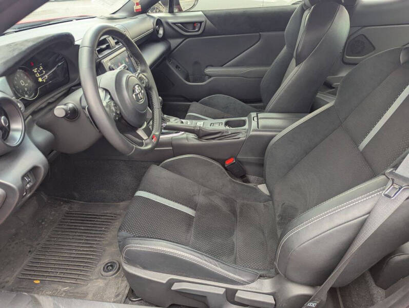 2025 Toyota GR86 Premium