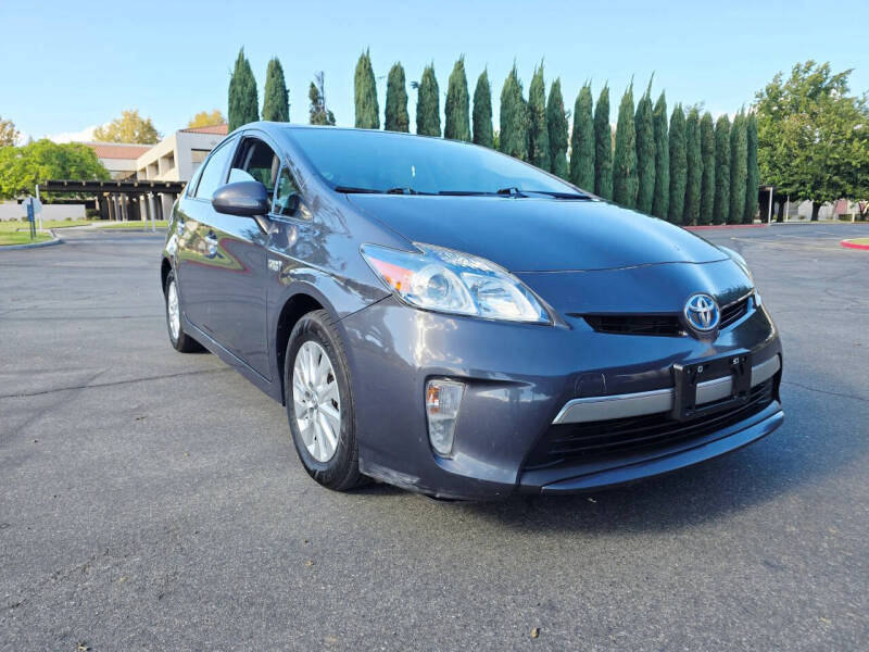2014 Toyota Prius Plug-in Hybrid