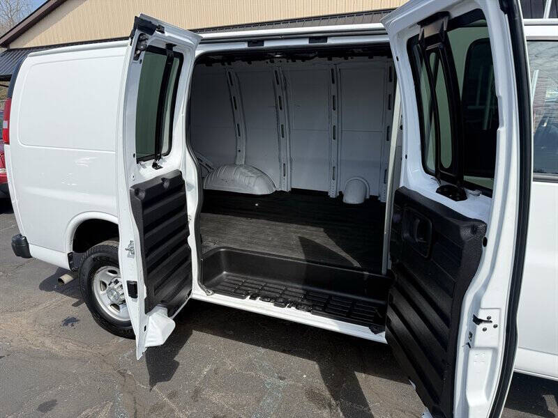 2021 Chevrolet Express 2500