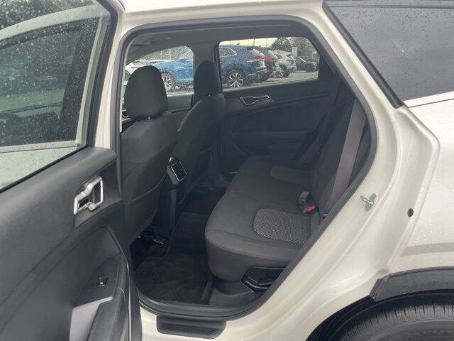 2023 Kia Sportage Hybrid LX