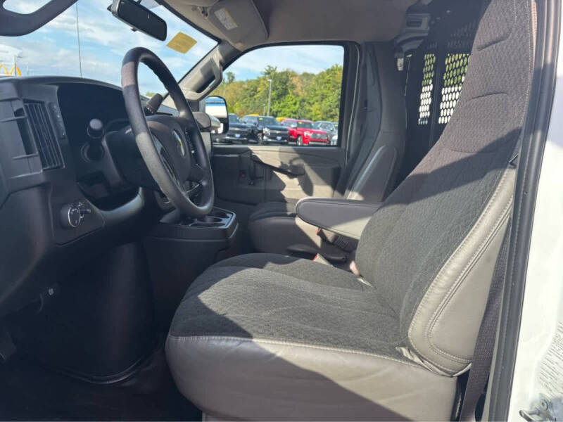 2024 Chevrolet Express 2500