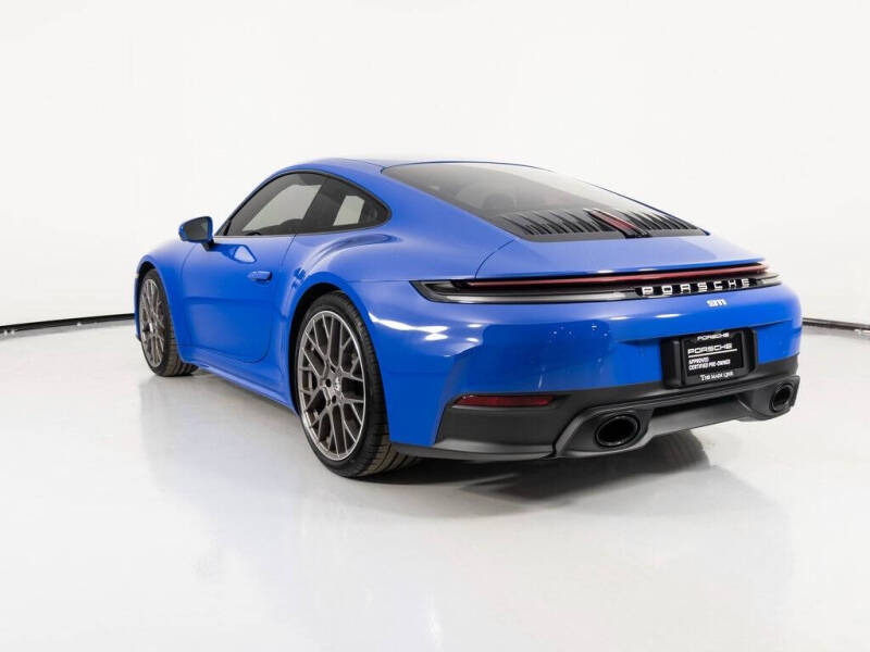 2025 Porsche 911 Carrera