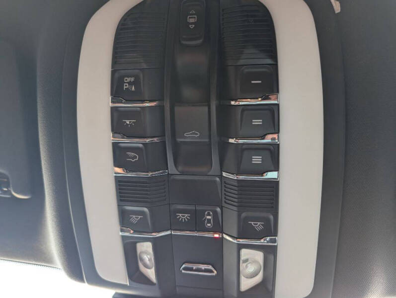 2018 Porsche Macan S