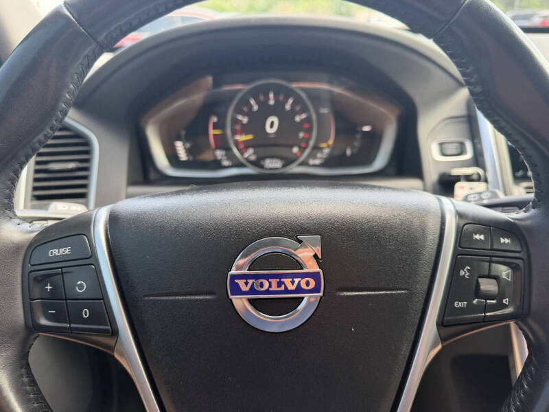 2017 Volvo XC60 T6 Dynamic