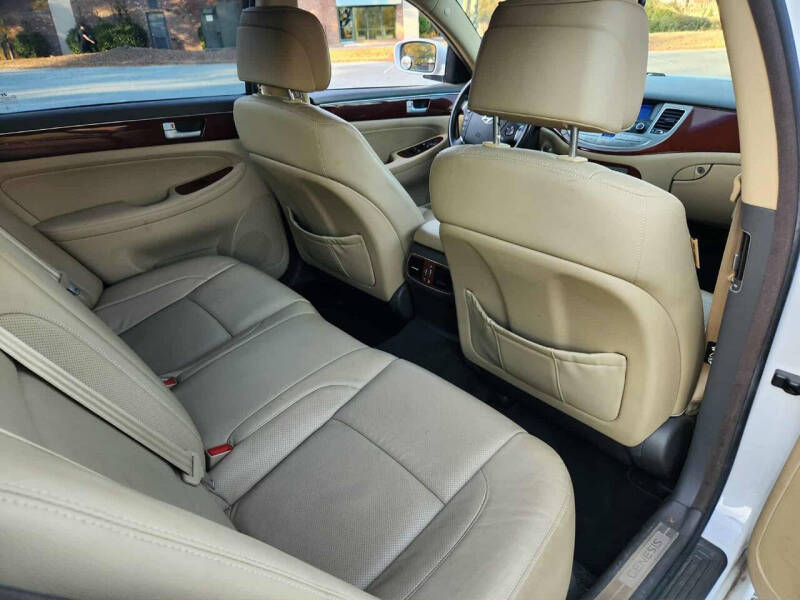 2014 Hyundai Genesis 3.8L