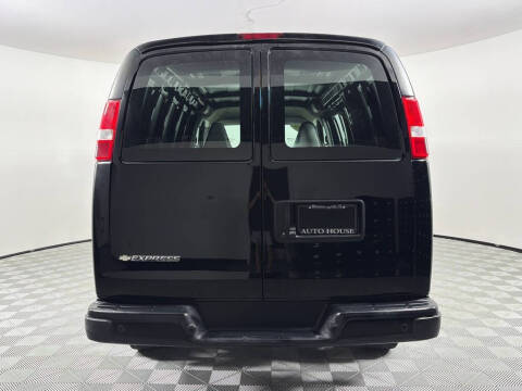 2018 Chevrolet Express 2500