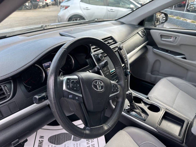2016 Toyota Camry LE