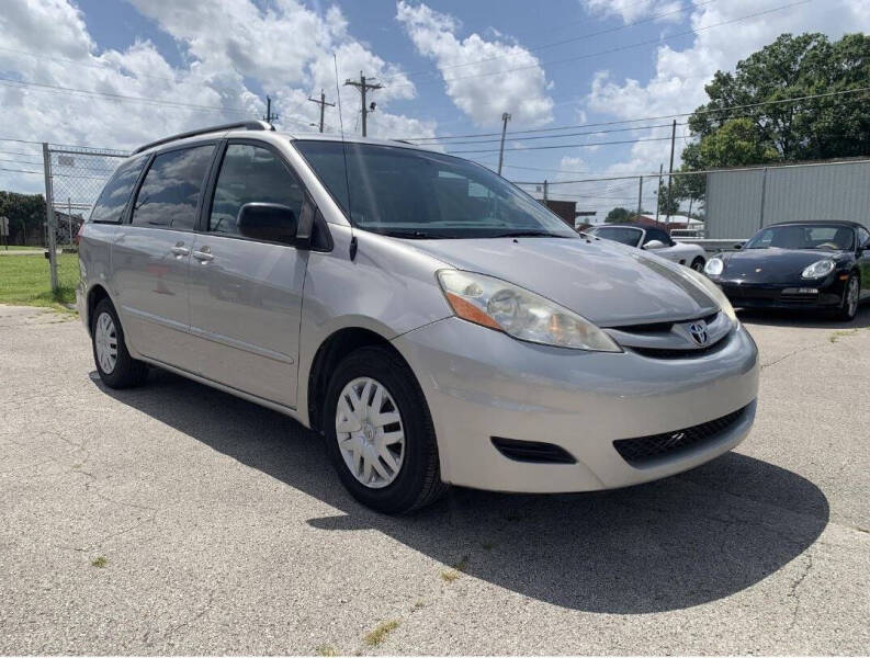 2008 Toyota Sienna LE 7-Passenger