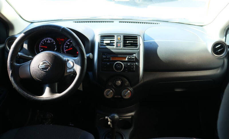 2012 Nissan Versa 1.6 SV