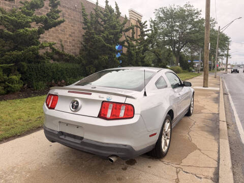 2010 Ford Mustang V6