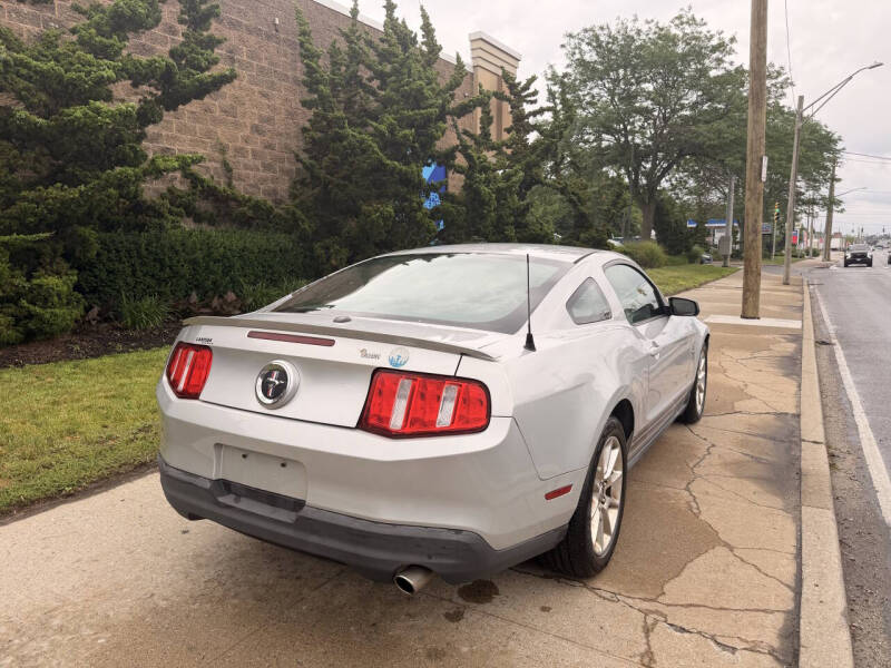2010 Ford Mustang V6