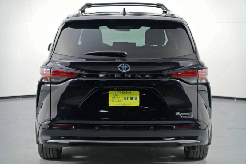 2024 Toyota Sienna Platinum 7-Passenger