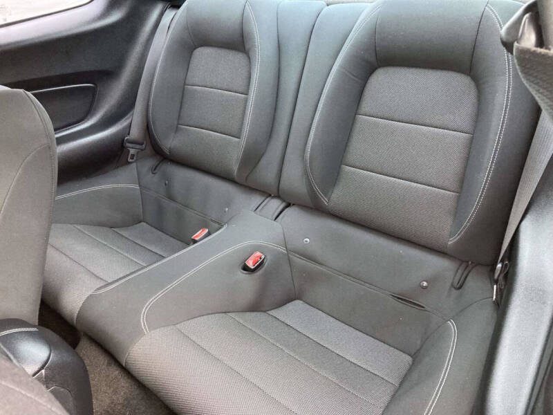 2015 Ford Mustang V6