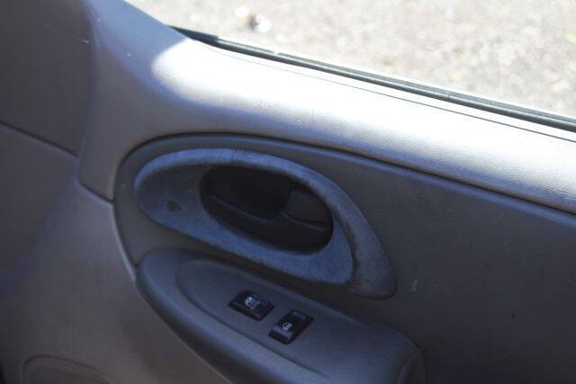 2002 Chevrolet TrailBlazer LS