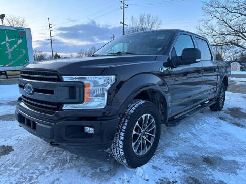 2018 Ford F-150 for sale at The Car Mart in Milford IN