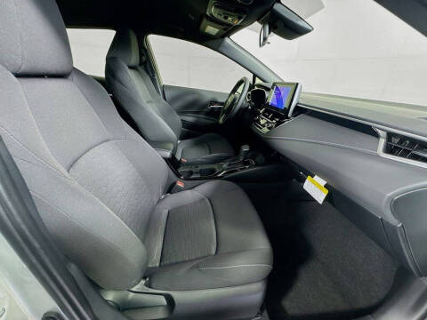 2025 Toyota Corolla Hatchback SE