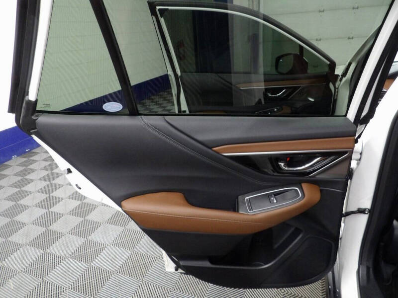 2022 Subaru Outback Touring XT