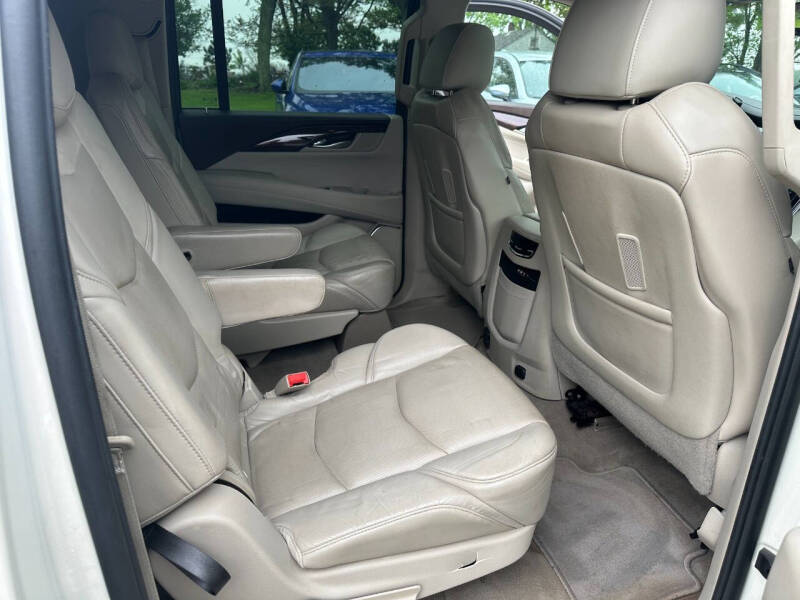 2015 Cadillac Escalade ESV Luxury